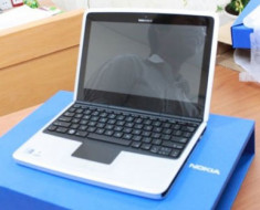 Nokia Booklet 3G netbook đa kết nối