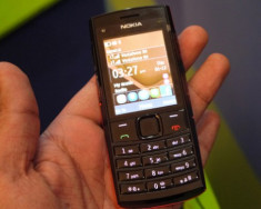 Nokia X2-02 hai sim bán với giá gần 1,7 triệu