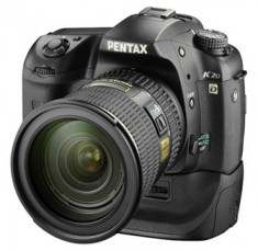 Pentax thêm 2 DSLR và 3 máy ảnh thời trang Optio