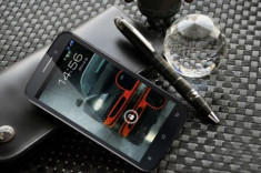Smartphone lõi tứ Revo HD4 tiếp tục hút khách vì giá ‘siêu rẻ’