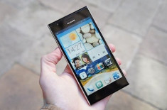 Smartphone siêu mỏng dùng chip bốn lõi của Huawei