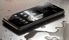 Sony bắt đầu bán Xperia V chống nước ở Singapore