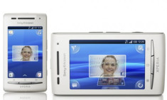Sony Ericsson bắt đầu bán Xperia X8 và Cedar