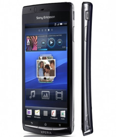 Sony Ericsson Xperia Arc ra mắt