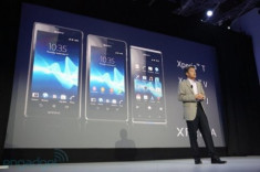 Sony trình làng ba smartphone Xperia T, V và J