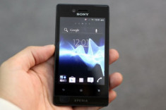 Sony Xperia Miro bắt đầu bán tại VN