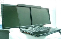 Spacebook, đối thủ của W700ds