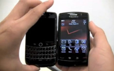 Storm 2 khoe dáng bên BlackBerry bàn phím cứng