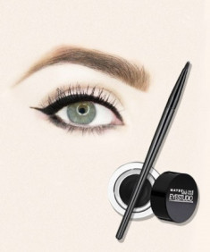 7 mẹo giúp bạn kẻ đường eyeliner “chuẩn không cần chỉnh”