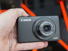 Ảnh thực tế Canon PowerShot S120 màn hình cảm ứng