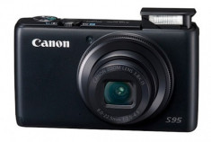 Bộ ba máy ảnh mới của Canon