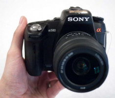 Cận cảnh Sony A580 quay video Full HD