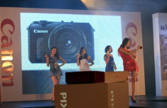 Canon EOS M giá từ 19,5 triệu đồng