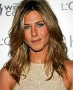 ‘Chơi’ tông nâu cùng Jennifer Aniston