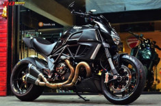 Ducati Diavel độ khủng giữa dàn đồ chơi hàng khủng