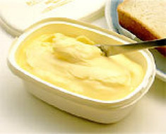 Dùng bơ đánh thức làn da mùa rét