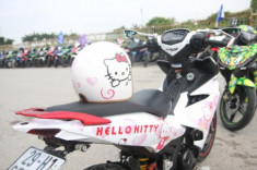 Exciter 150 độ phong cách Hello Kitty dễ thương của biker Hà Nội
