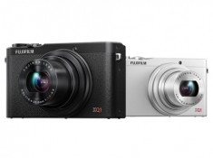 Fujifilm XQ10 - máy compact dùng cảm biến X-Trans CMOS