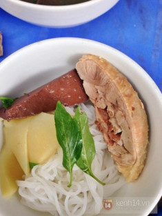 Hà Nội: Đi ăn bún ngan phố cổ Hàng Phèn