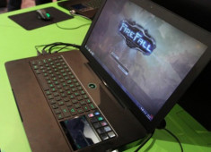 Laptop chơi game Razer Blade ‘cháy hàng’ trong 30 phút