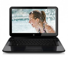 Laptop HP màn hình cảm ứng và bàn phím truyền thống