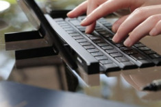 LG giới thiệu keyboard rời cuộn gọn cho tablet và smartphone