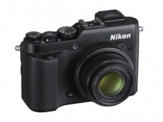 Máy ảnh Nikon Coolpix P7800, bình mới rượu cũ