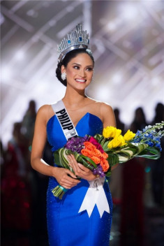 Ngỡ ngàng với nhan sắc của người kế nhiệm Pia Alonzo Wurtzbach