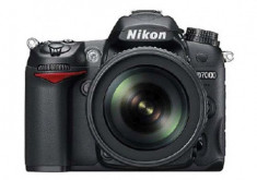 Nikon D7000 lộ diện cùng hai ống kính mới
