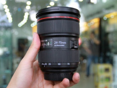 Ống kính Canon 24-70 mm phiên bản II về Việt Nam