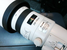 Ống kính tele zoom giá 11.000 USD của Canon sắp bán