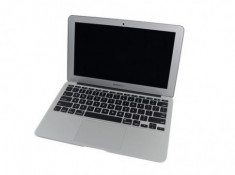 ‘Phẫu thuật’ laptop MacBook Air 2013
