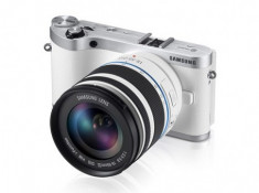 Samsung NX300 kèm phần mềm Lightroom 4.4