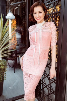 Váy hồng đáng học hỏi từ sao Việt cho ngày đầu xuân