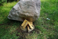 Xuất hiện hòn đá thần kì có thể phát Wi-Fi khi bị đốt nóng