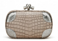 Bottega Veneta triển lãm 123 ví cầm tay Knot tại Việt Nam