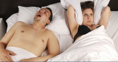 Có người chồng ngáy: vợ già nhanh hơn