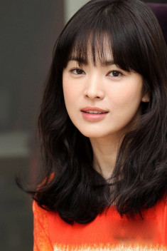 Dân công sở ao ước phẫu thuật giống Song Hye Kyo