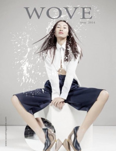 Huyền Trang xuất hiện trên bìa tạp chí nước Anh