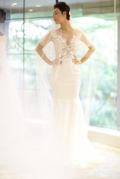 Soi váy cưới trăm triệu của người đẹp showbiz Việt