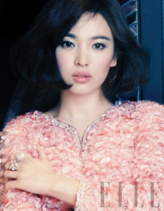 Song Hye Kyo và bí quyết làn da “Bạch Tuyết”