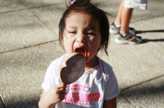 5 “không” khi cho con ăn kem giải nhiệt mùa hè