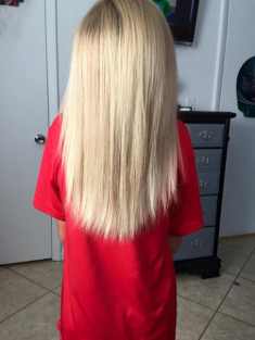 Bé trai 8 tuổi chịu bị bắt nạt hơn 2 năm để nuôi tóc dài