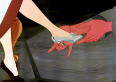 “Đẹp như mơ” 9 phiên bản giày công chúa Lọ lem