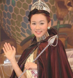 Hoa hậu Hong Kong hát quán bar kiếm tiền sinh nhai