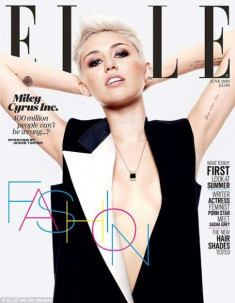Miley Cyrus và mốt thời trang ‘hở rốn’