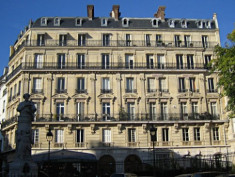 Nhà gác mái 8m2 “vạn năng” giữa Paris hoa lệ