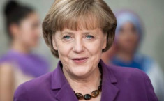Thủ tướng Đức và kiểu tóc 23 năm không đổi