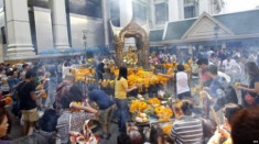 Vụ đánh bom Bangkok: Vì sao điện thờ Erawan rơi vào tầm ngắm?
