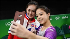 Bức ảnh “tự sướng” tại Olympic có thể mang án tử cho VĐV Triều Tiên?